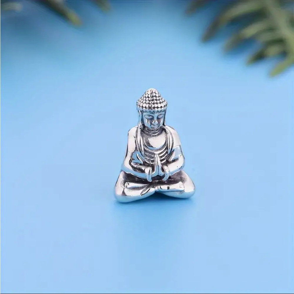 NEW 925 Sterling Silver Meditative Buddha Charm & Silver Bracelet